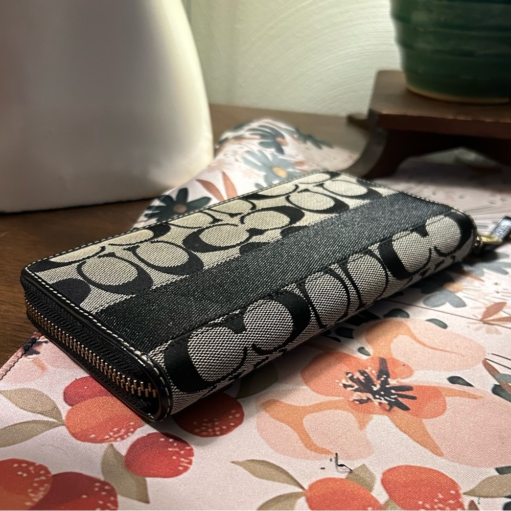 Coach Signature Print Black and Gray Accordion Style  Women's Wallet - Picture 5 of 7
